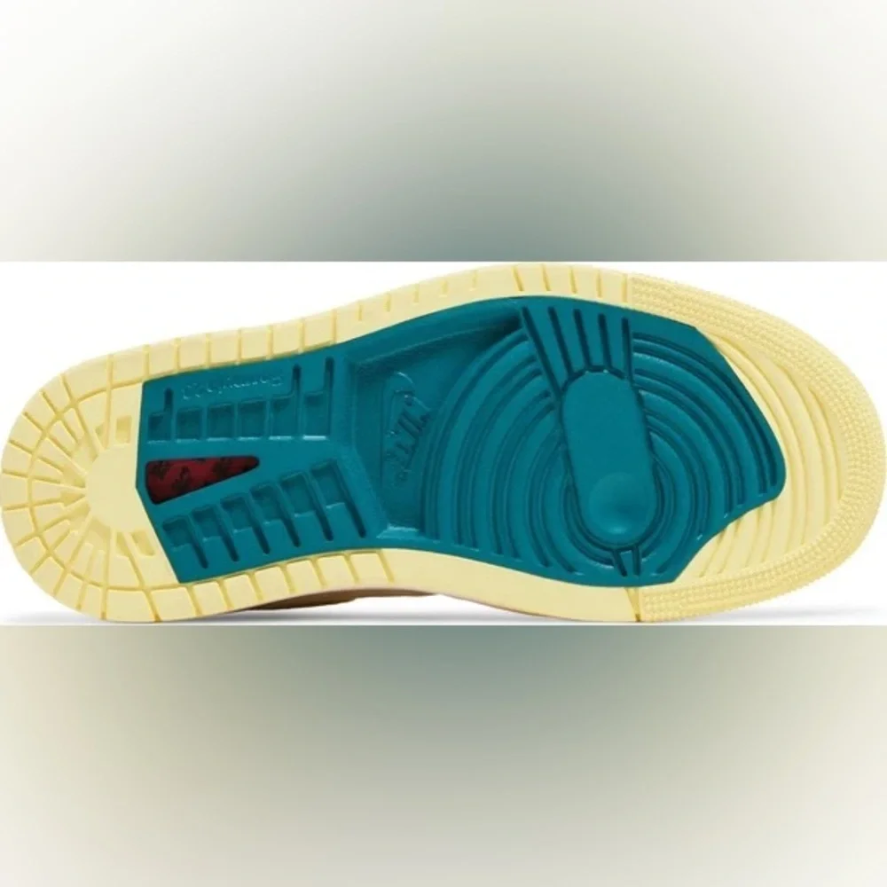 Nike‎ Women’s Jordan Zoom Air CMFT2 